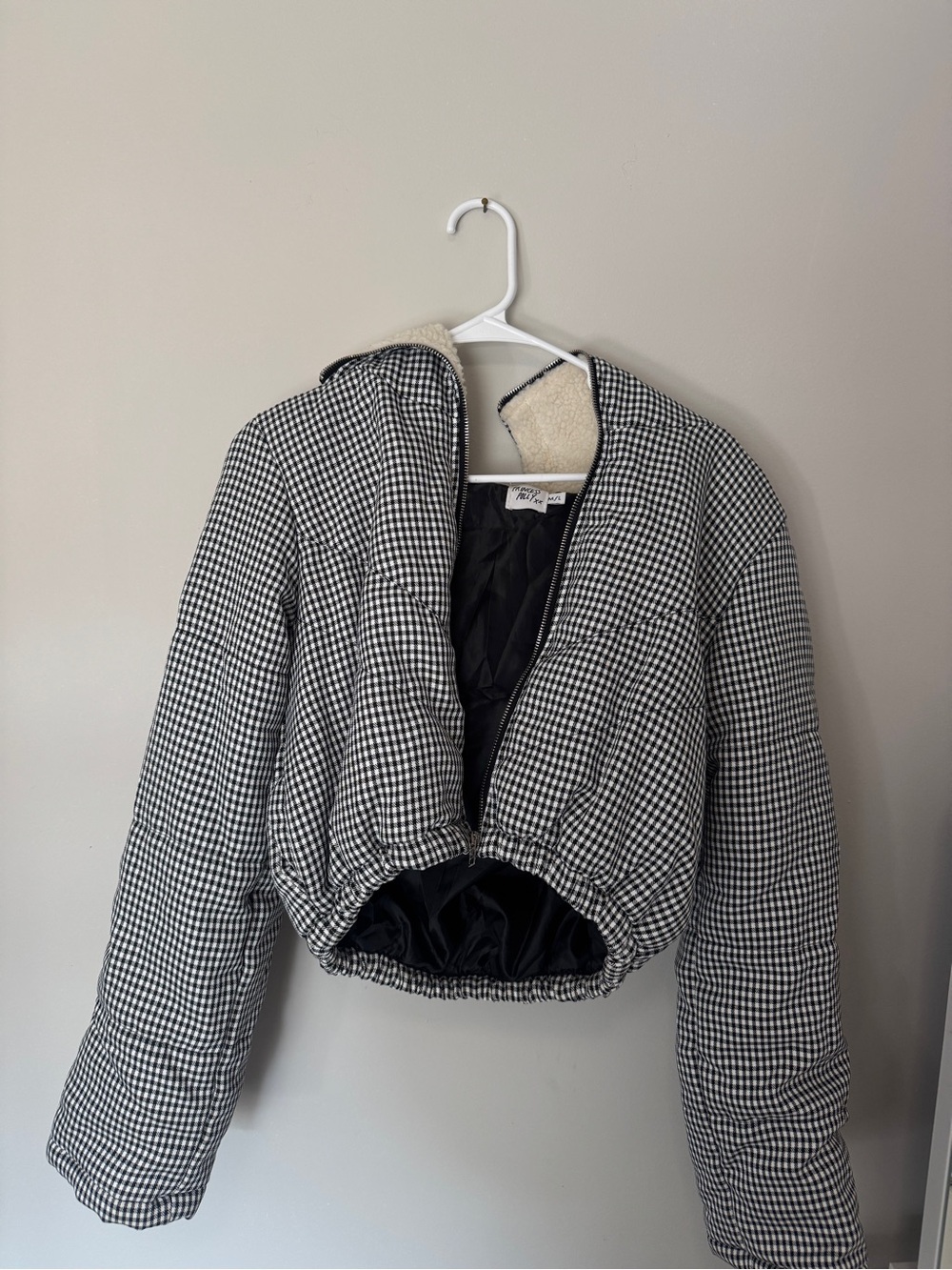 Cropped and Hooded Gingham Puffer Jacket - Black & White